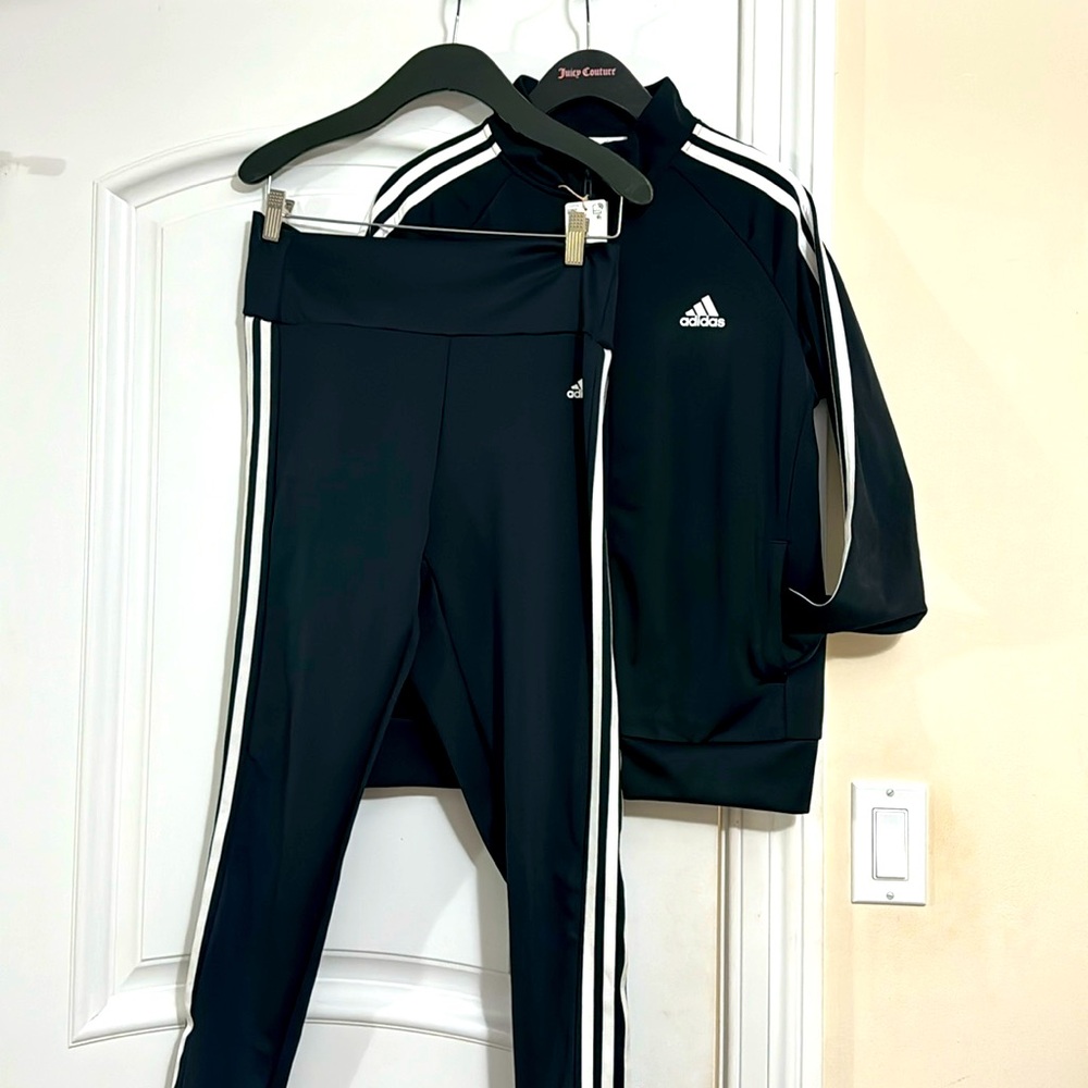 Adidas set black women size medium jacket and leggings authentic